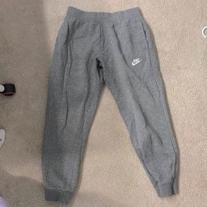 LIKE NEW kids nike sweatpants
